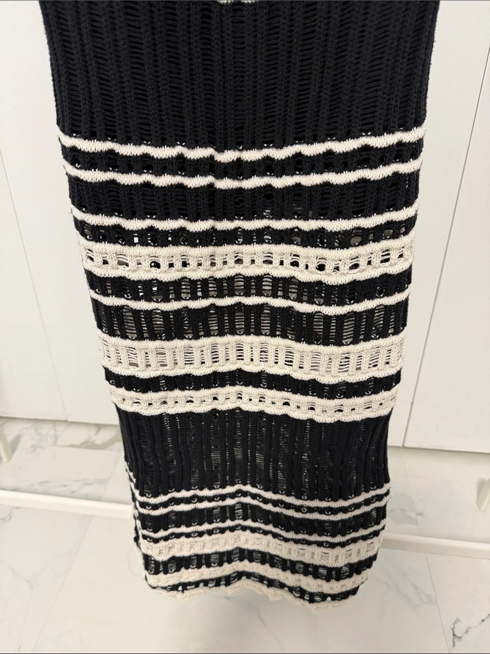 Abercrombie & Fitch Black and White Striped Maxi Dress. Cotton. - Picture 4 of 11